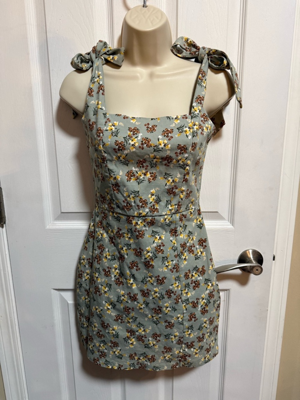 Trixxi Sage Green Floral Tie-Strap Mini Dress